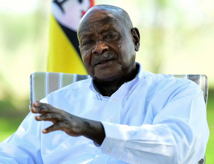 Museveni yashwishurije impunzi z’Abanyarwanda zishaka ubwenegihugu bwa Uganda