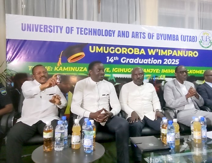 UTAB–Byumba: Umugoroba w’Impanuro wahaye icyerekezo abarangije amasomo mu mwaka wa 2025