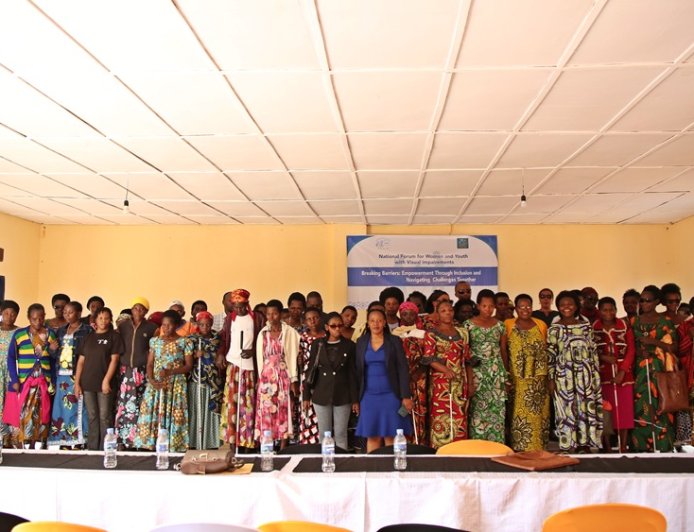 Abagore bafite Ubumuga bwo kutabona bagaragaje aho bageze n’Ibikibabangamira