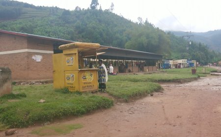 Nyagatare: Abacururiza ndetse n’abagana mu isoko rya Karujumba, mu murenge wa Kiyombe bagiye kubakirwa ubwiherero ndetse n’ingarandi kuri iryo soko.