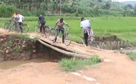 GATSIBO: Barasaba ko ikiraro kiri kubamugaza cyubakwa.