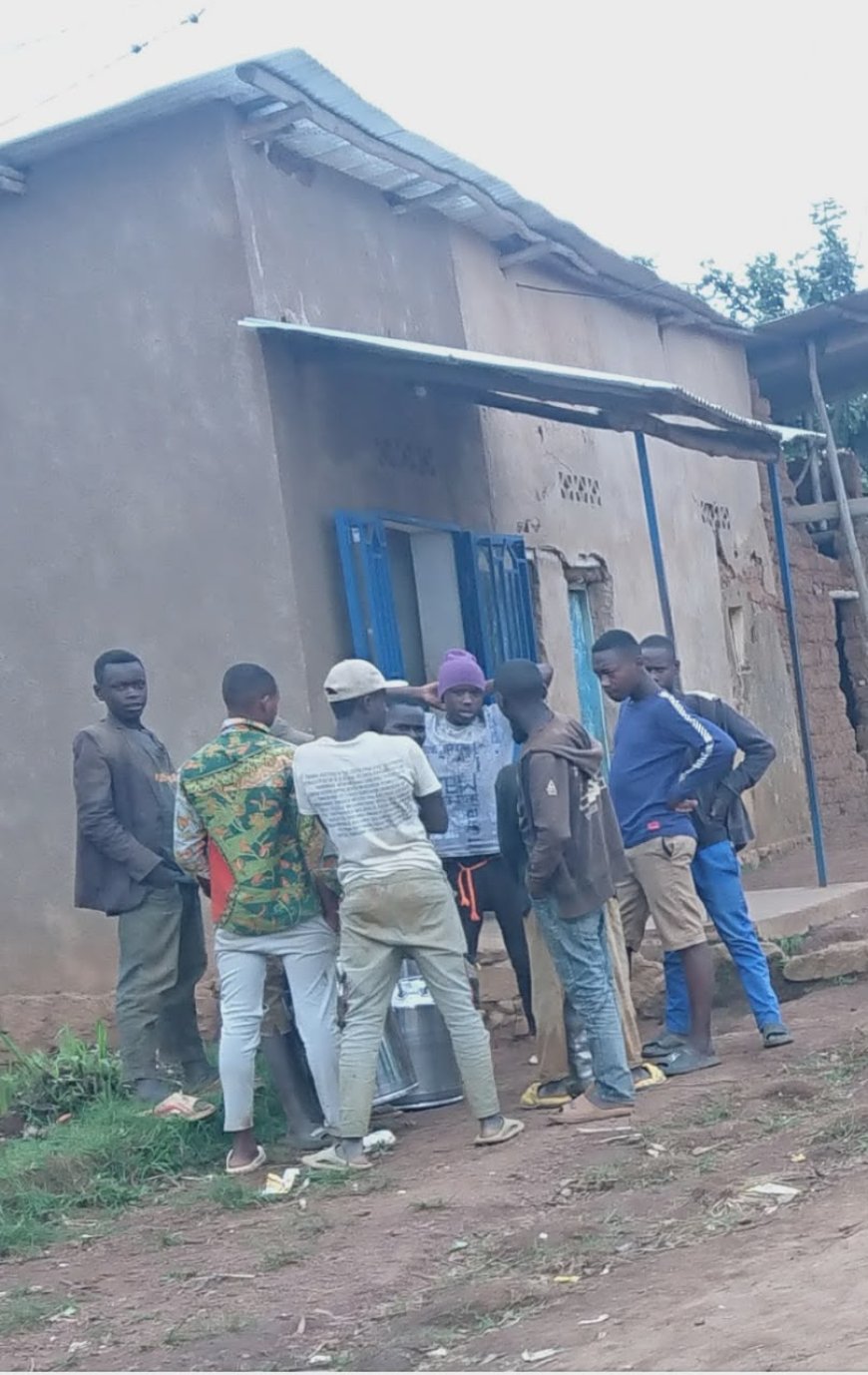 GICUMBI: Abataye ishuri bari kwiba, bakanatega abaturage.