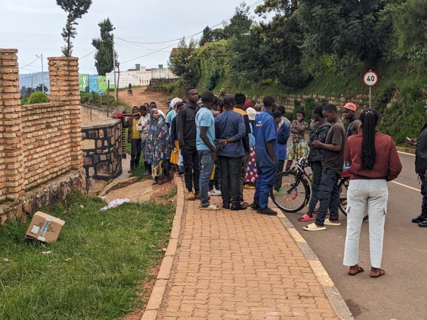 GICUMBI: Uruhinja rwariwe n’imbwa.